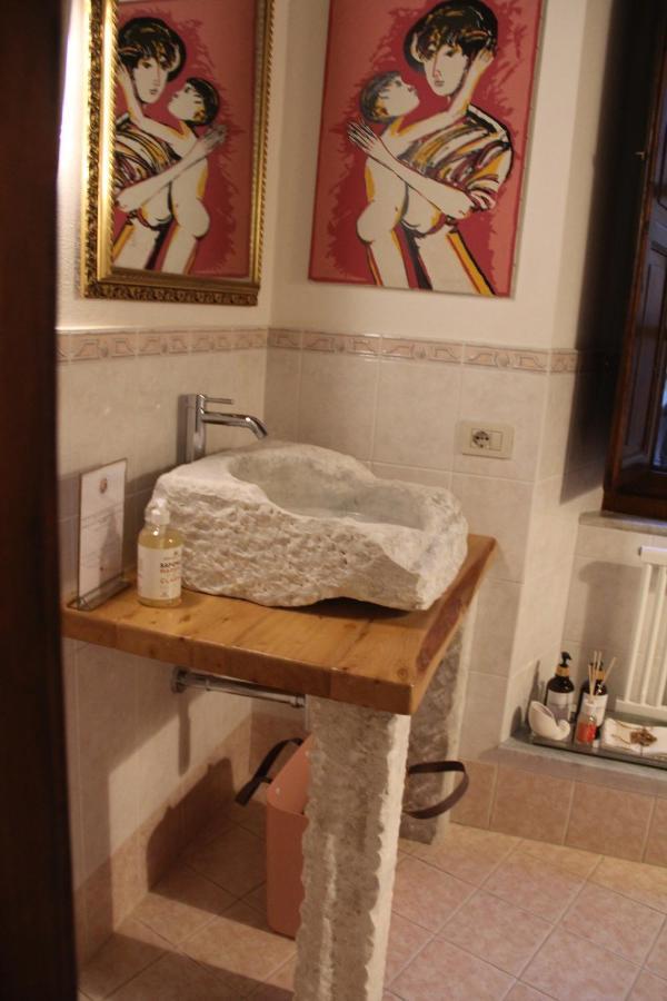 La Porta Sui Monti Di Luna การ์รารา ภายนอก รูปภาพ