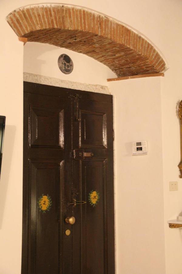 La Porta Sui Monti Di Luna การ์รารา ภายนอก รูปภาพ