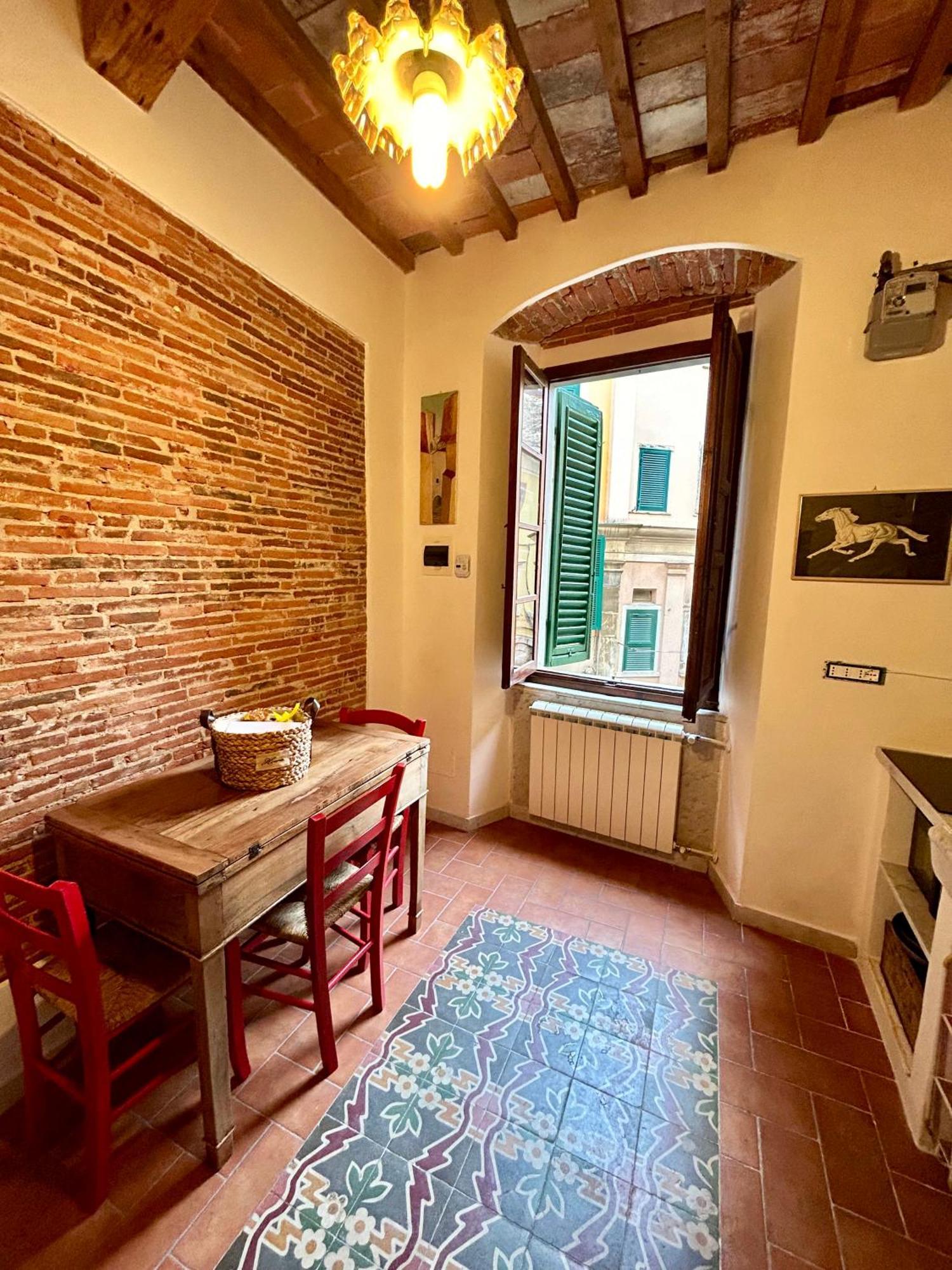 La Porta Sui Monti Di Luna การ์รารา ภายนอก รูปภาพ