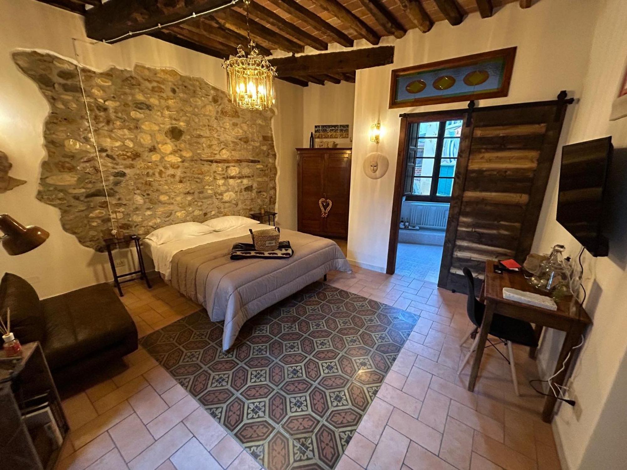La Porta Sui Monti Di Luna การ์รารา ภายนอก รูปภาพ